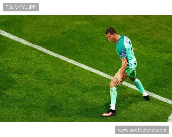 C罗关键比赛进球解析：高压环境下如何保持稳定输出